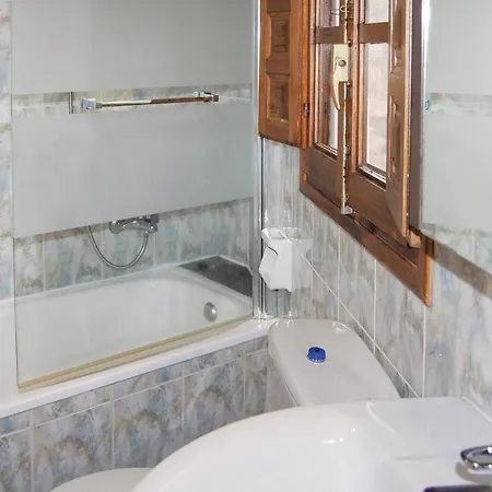 Three-bedroom Holiday In El Cueto